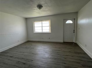6903 SW 20th St, Pompano Beach, FL 33068