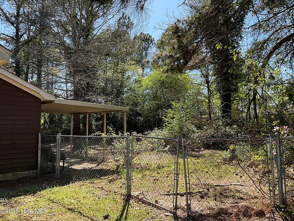 2nd image of 2943 Birdsong Circle
