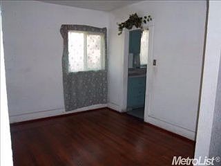 3rd image of 2135 S American St