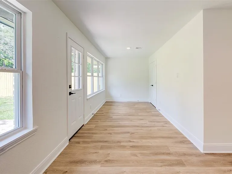4417 Libbey Ln — Photo 14