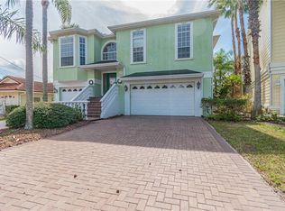 5500 Manatee Point Dr, New Port Richey, FL 34652