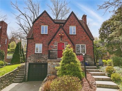 285 Newburn Dr, Pittsburgh, PA, 15216