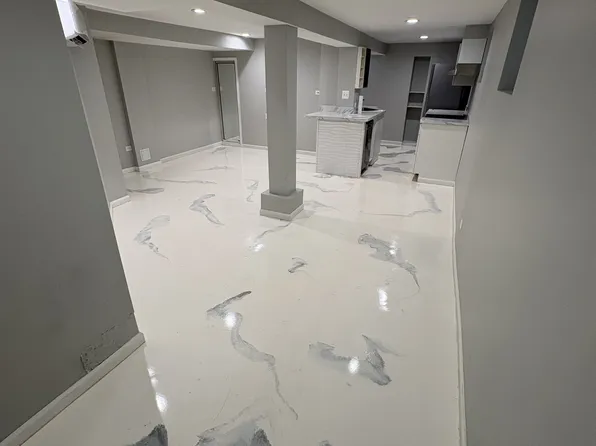 1445 W Augusta Blvd #4, Chicago, IL 60642