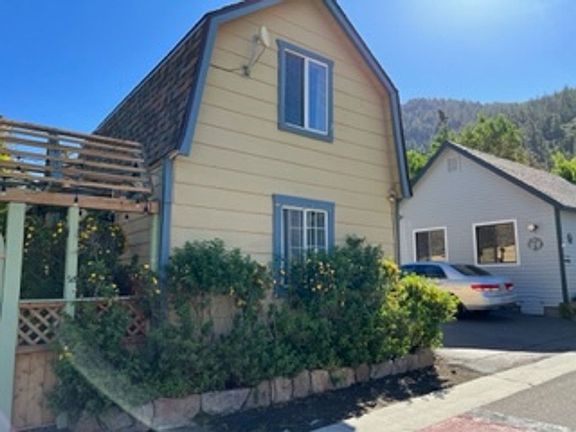 2nd image of 78 Knoll Ave #3