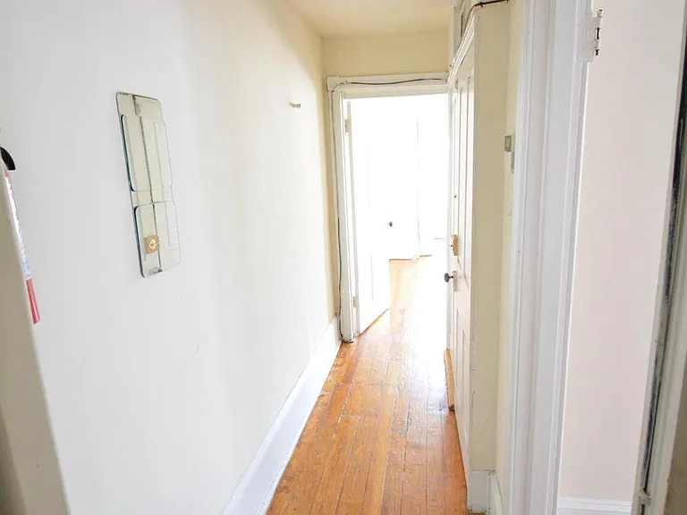 444 W Queen Ln #2 — Photo 10