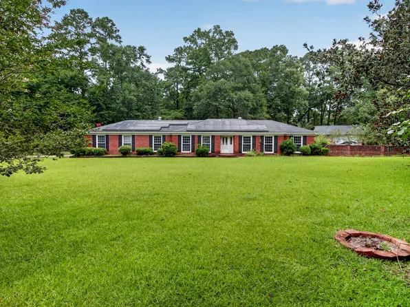 124 Axtell Dr, Summerville, SC 29485