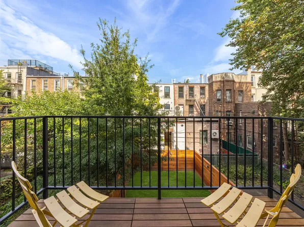 591 Tenth Street image 7 of 26