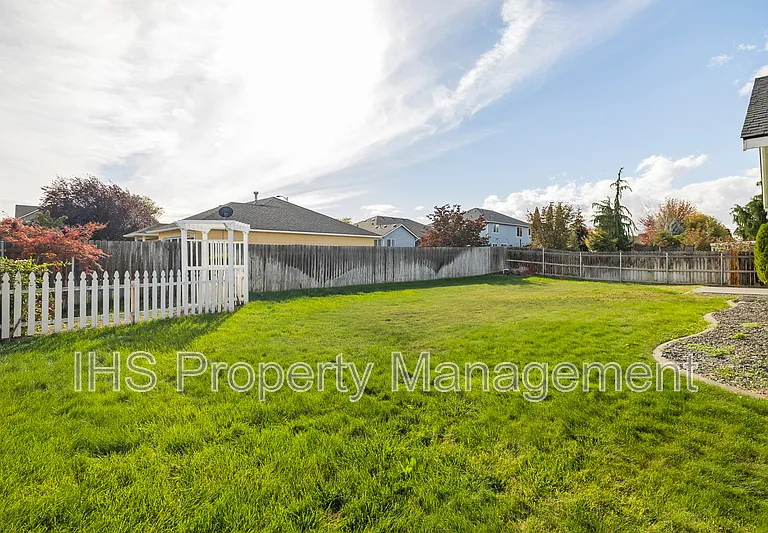 1701 W 30th Ave — Photo 14