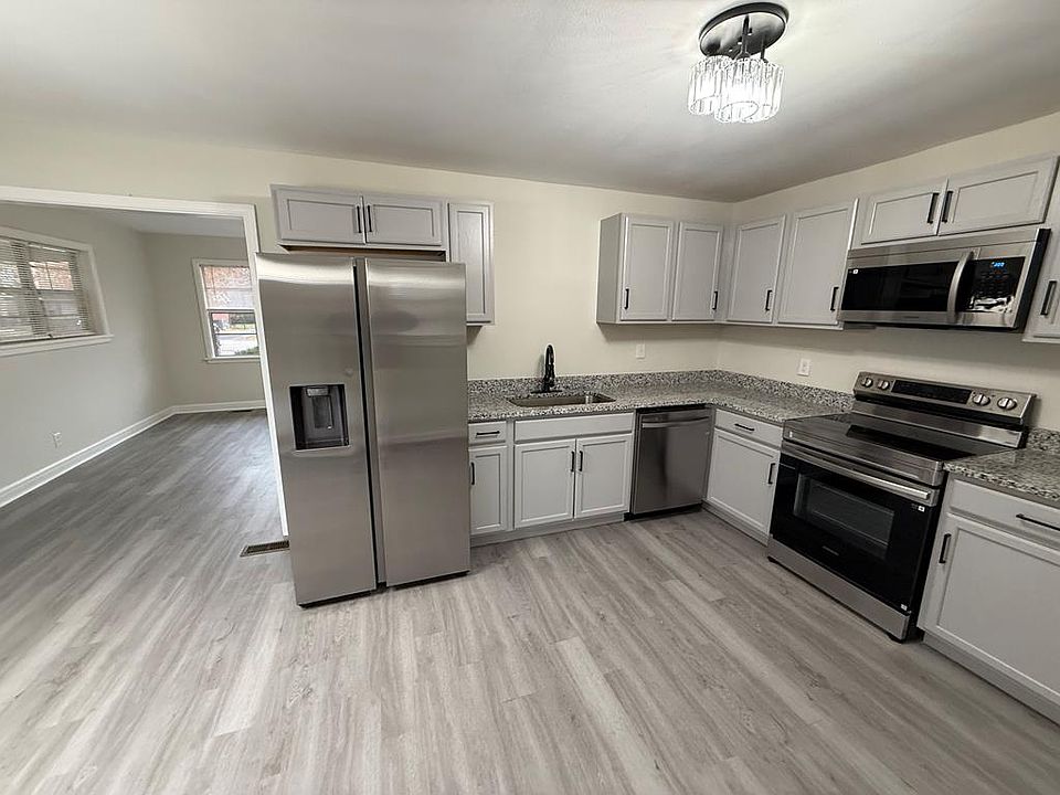1st image of 304 Apache Dr