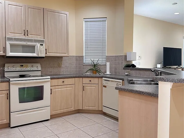 606 Mariner Bay Blvd — Photo 18