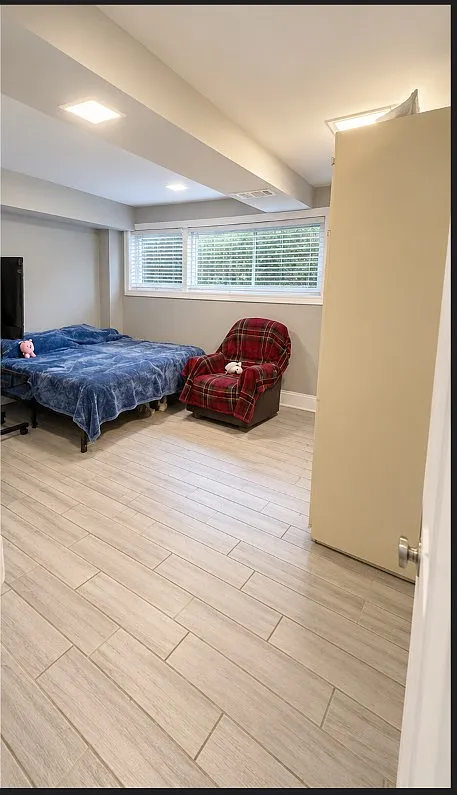 2 bed, 950 sqft, $1,750 — Photo 3