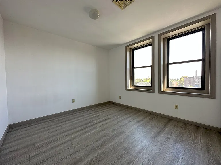 2152 N Broad St #4 — Photo 3