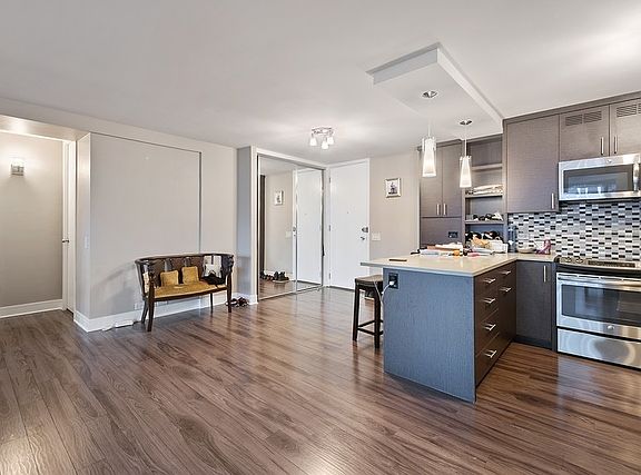 5th image of 900 N Lake Shore Dr APT 2506