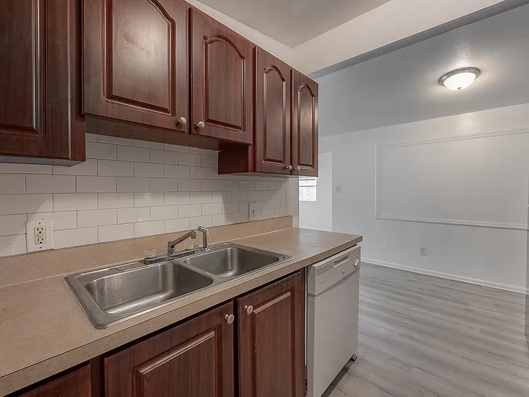 4017 N Seminole Ave — Photo 3