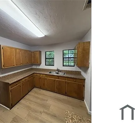 3 bed, 1500 sqft, $1,550 — Photo 2
