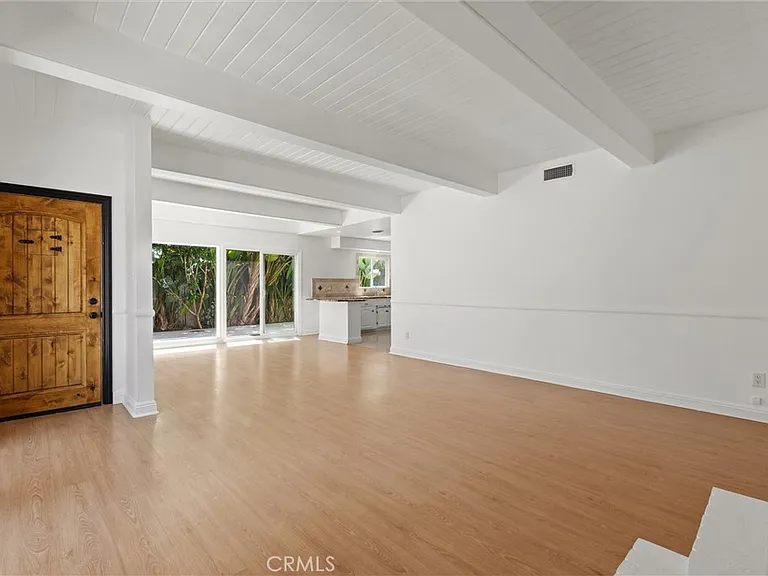 337 La Verne Ave — Photo 17