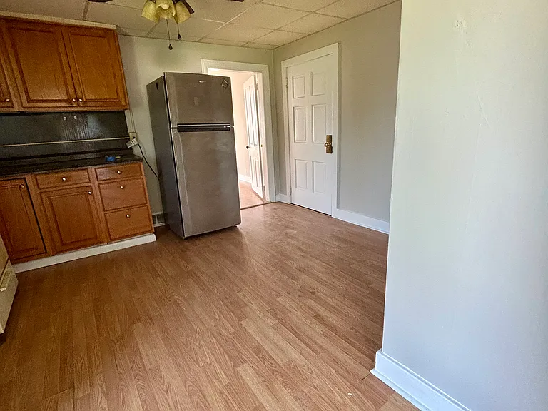 423 S Main St #3 — Photo 6