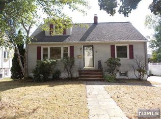 6 Cedar St, Pompton Lakes, NJ 07442