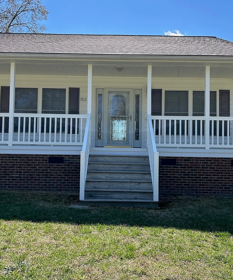 3 bed, 2016 sqft, $2,000 — Photo 2
