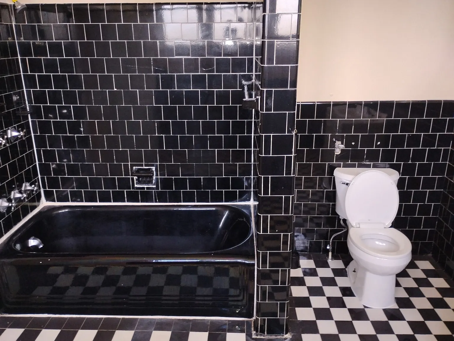 1 bed, $1,300 — Photo 3