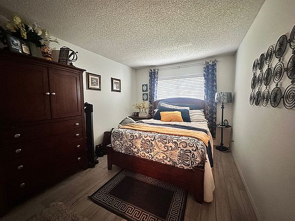 5th image of 1376 Dutch Elm Dr