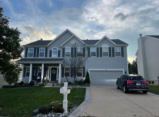 533 Willow Valley Dr, O'Fallon, MO 63366
