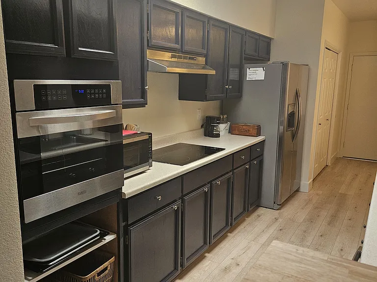 1211 W Calle Ramiro — Photo 8