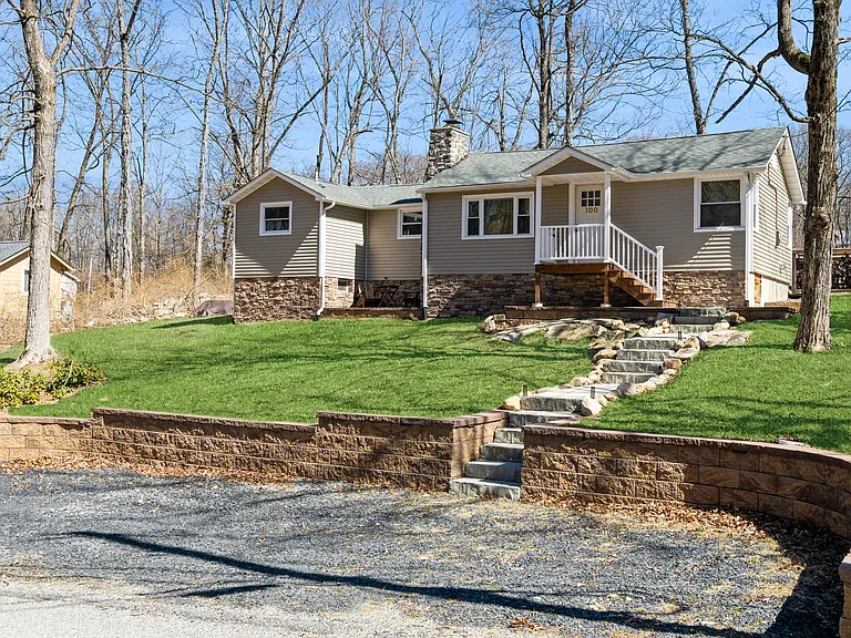 100 Poplar Ln — Photo 36