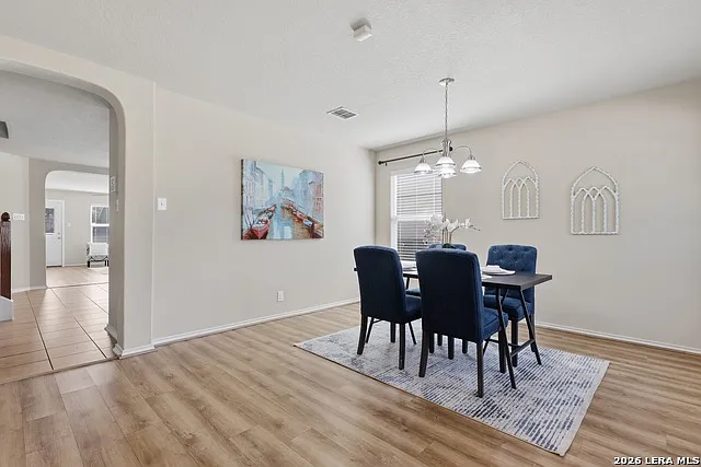 4 bed, 3.5 bath, 2882 sqft, $2,200 — Photo 4