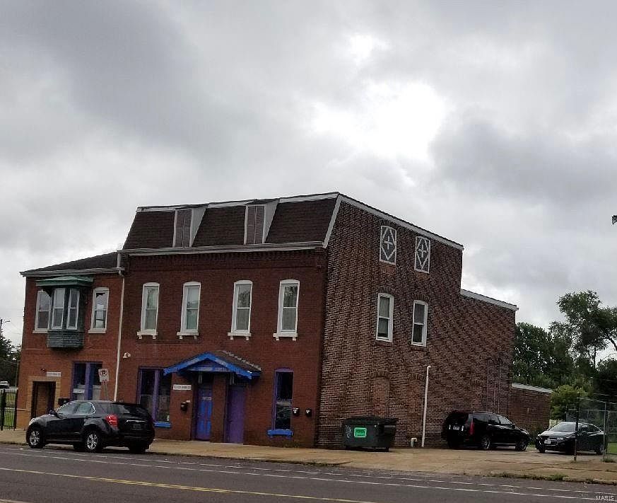 1st image of 3610 S Broadway