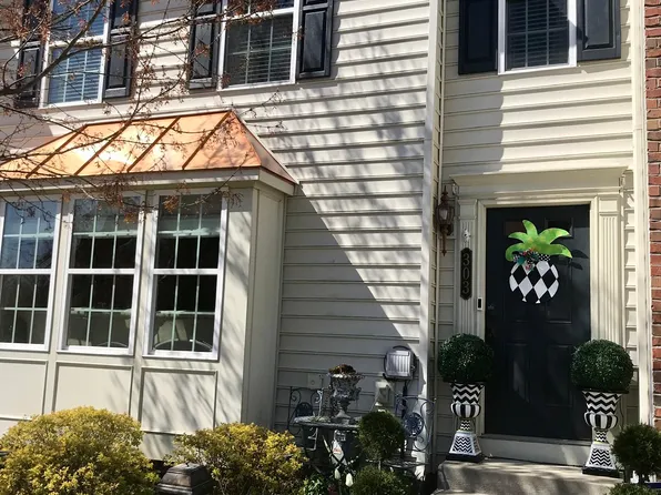 303 Fairgate Dr, Wexford, PA 15090
