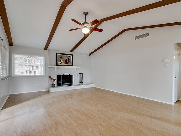 5th image of 2319 Shady Creek Dr