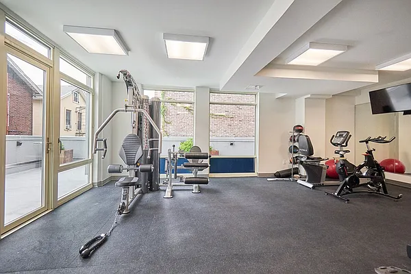 Rented by Citi Habitats | media 8