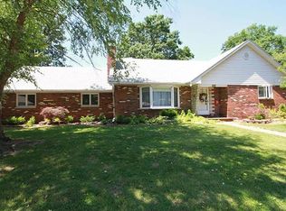 746 Purvis Dr, Wood River, IL