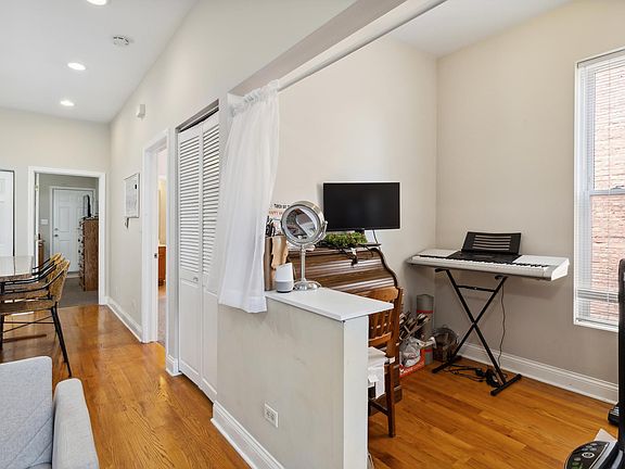 5th image of 616 S Oakley Blvd #2