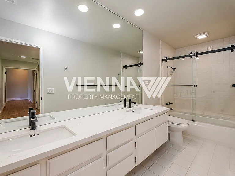 340 Wyndgate Rd — Photo 16