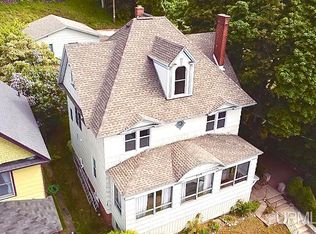 218 Mason Ave, Hancock, MI 49930