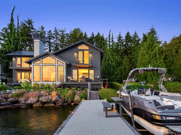 2727 Mountain View Avenue N, Renton, WA 98056