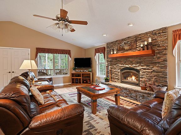 3rd image of 16406 Jillian Ln #Id1247376p