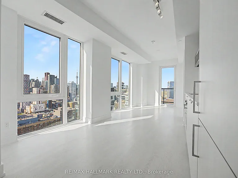 308 Jarvis St #3303 — Photo 5