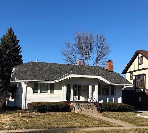2nd image of 1922 W Division St