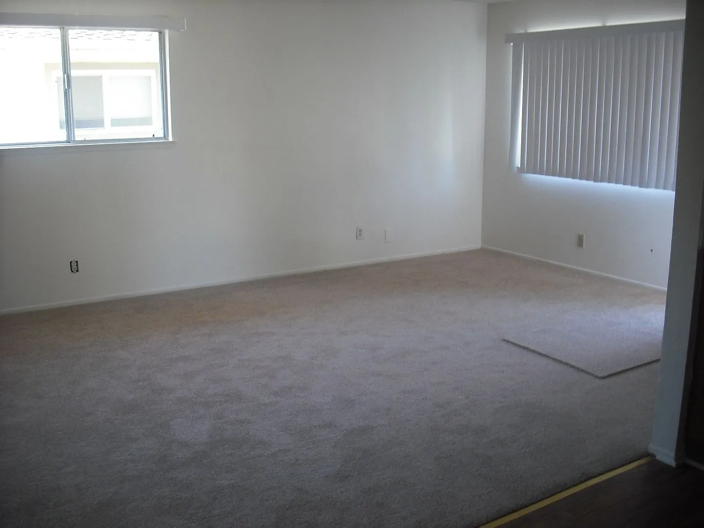 Spacious single level condominium home — Photo 4