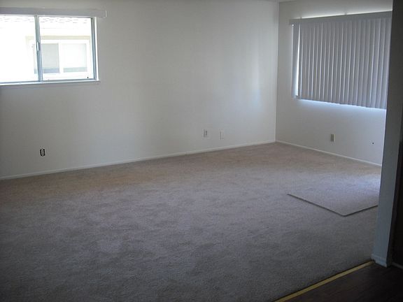 4th image of 2581 Spinnaker Ave