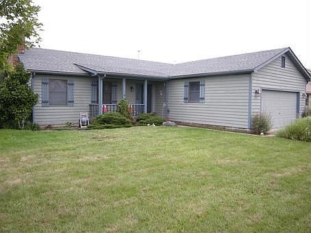 1st image of 204 W Ellis Dr