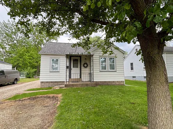 821 E Cox Ave, Peoria Heights, IL 61616
