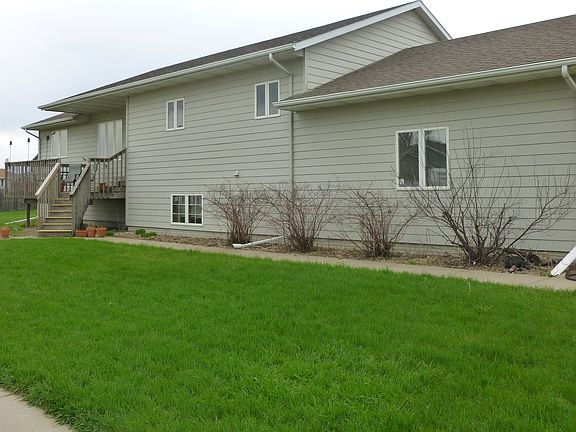 2nd image of 301 Emma Dr
