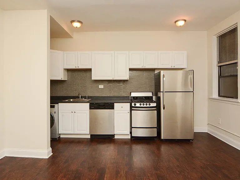 3345 N Marshfield Ave #501 — Photo 9
