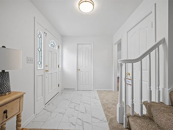 4th image of 612 Driftwood Dr