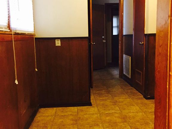 Utility Room with washer/dryer connections