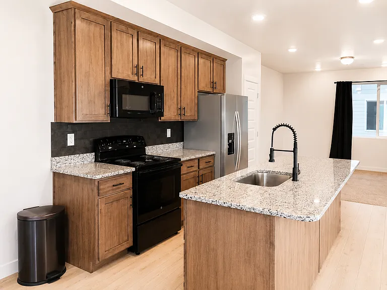 1146 S Redwood Rd #1004 — Photo 4